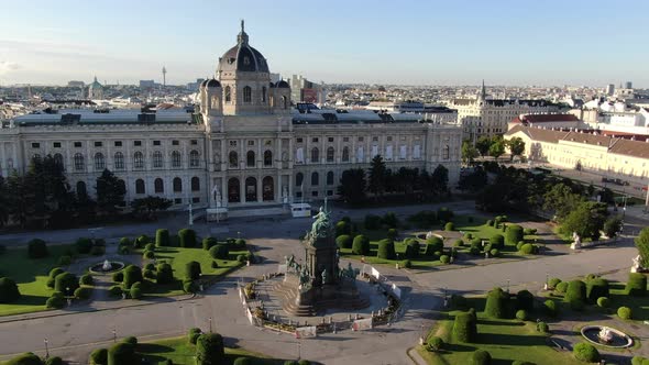 Aerial view of Maria-Theresien-Platz in Vienna, Austria, Europe alt