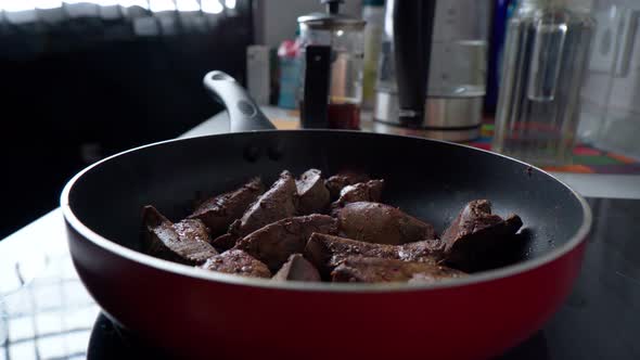 Fried Turkey Liver Cooking in the Pan alt