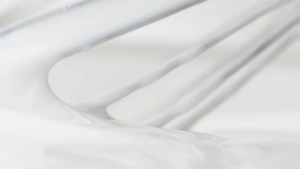 Separate the Whisk from the Cream Sugar. alt