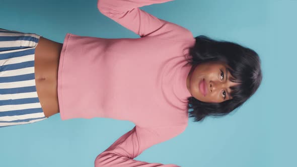 Woman Has Doubtful Expression Shrug Shoulders Face Difficult Choice alt