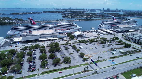 Cityscape Miami Florida United States. Cruise ship at Port of Miami. alt