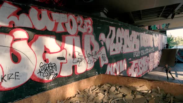 Rollerblader Jumping Into Foam Pit. alt