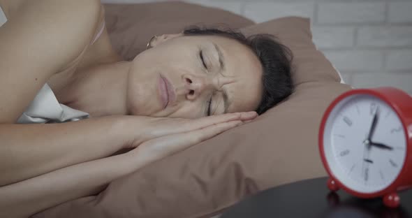 Disturbed night dreams. alt