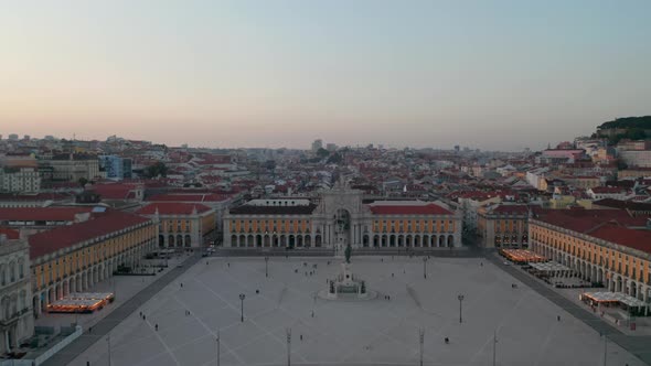 Aerial Dolly in of Praca Do Comercio Square with Arco Da Rua Augusta Building and Monument on the alt