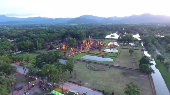 AERIAL SHOT OF SUKHOTHAI HISTORICAL PARK UNESCO WORLD HERITAGE SITE IN THAILANDAT SUHKOTHAI PROVIN alt