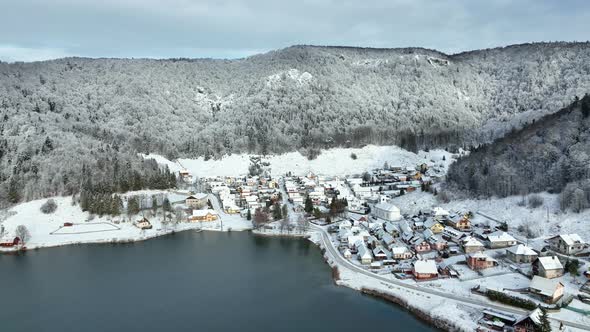 Aerial view of the Palcmanska Masa reservoir in the village of Dedinky in Slovakia alt