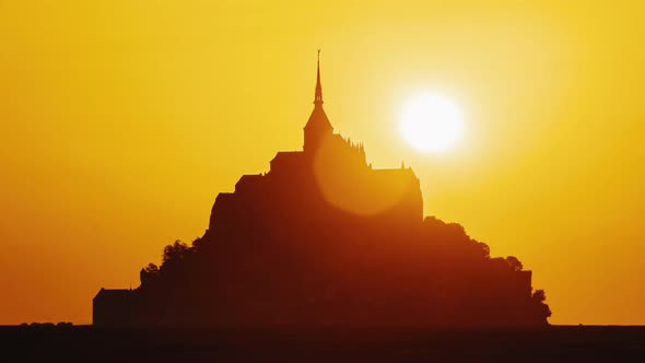 Mont Saint-Michel, France, Timelapse  - The Mont Saint-Michel from Day to Night