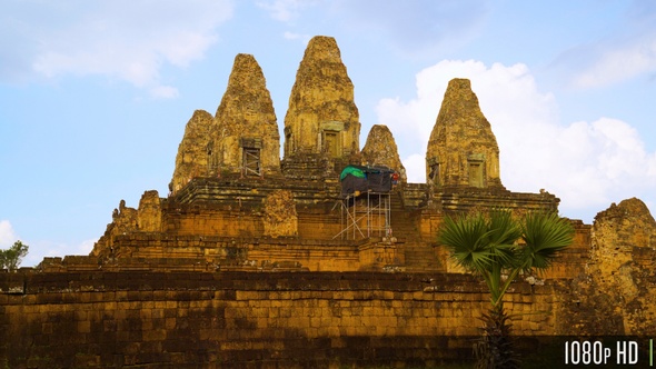 Pre Rup Hindu Temple in Angkor, Cambodia alt