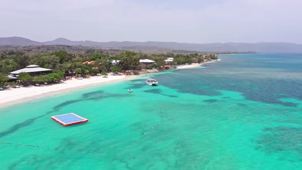 Stunning aerial of remote tropical beach in Caribbean, Playa La Ensenada alt
