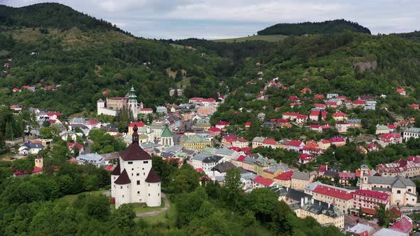 Aerial view of the castle in Banska Stiavnica, Slovakia alt