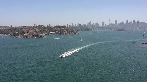 Speedboat Crossing the Sydney Harbour in the Summer alt