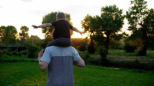 Summer Vacation Nature Happy Family Childhood Paternity Father Day Dad with Preschool Child Son Boy alt