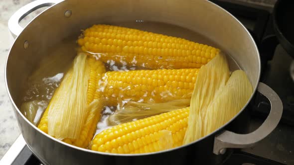 Boiling Corn at the Pan alt