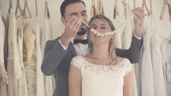 Happy Bride and Groom in Wedding Dress Prepare for Married in Wedding Ceremony alt