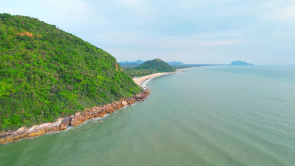 4K Aerial view of the thailand coastline near valley on the Big Island alt
