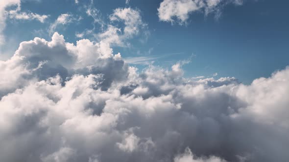 Real Flight Through an Amazingly Beautiful Cloudy Landscape alt