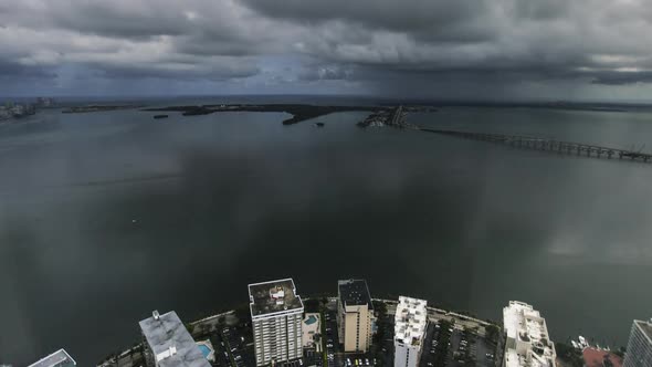 Miami bay skyline alt