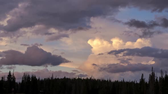Timelapse of clouds at sunset over the Utah wilderness alt