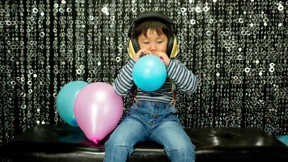 boy child party balloons alt