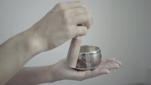 Singing Bowls, Himalayan Bowls, Tibetan Bowls alt