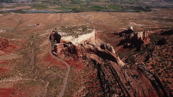 Shot of deep cleft in Mesa Verde National Park and native american Sun Temple ruins in Colorado, USA alt