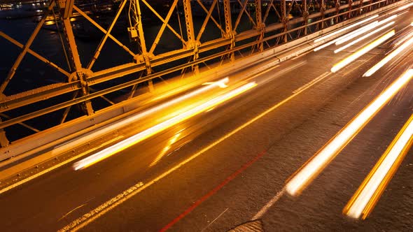 Brooklyn bridge car traffic light timelapse - New York - USA