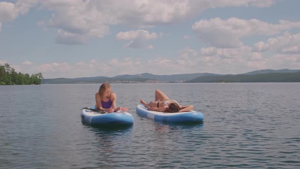 Girlfriends Weekends in Countryside Sup Surfing alt