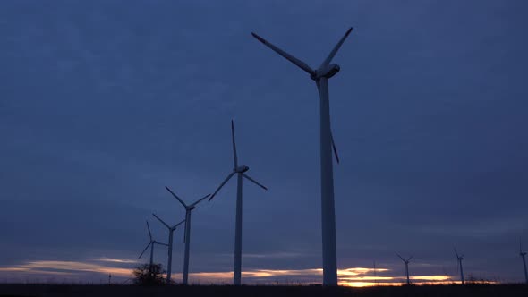 Groups of wind turbines