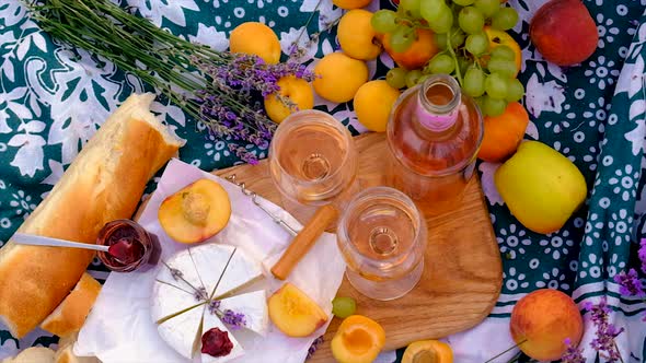 Wine in a Lavender Field alt