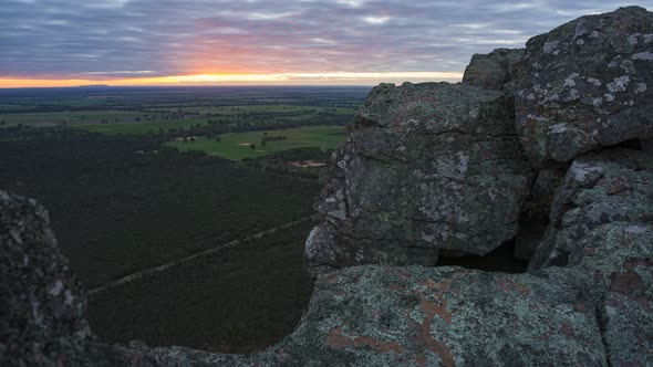 4K Timelapse from the Summit of Mt Zero, Roses Gap, Grampians National Park, Victoria, Australia alt