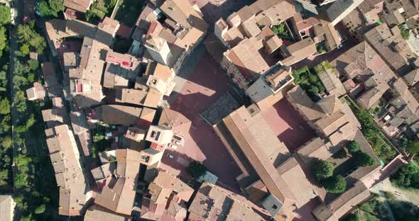 Aerial View Top Down of San Gimignano UNESCO World Heritage Site, Siena, Tuscany, Italy alt