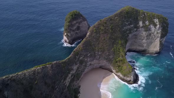 1 million $ drone aerial view flight of the Paradise on earth dinosaurier islandKelingking Beach at alt
