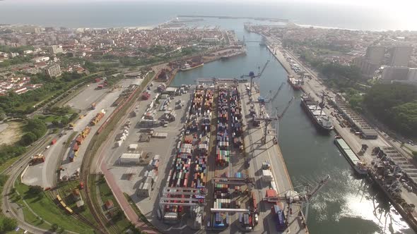 Shipping Containers alt