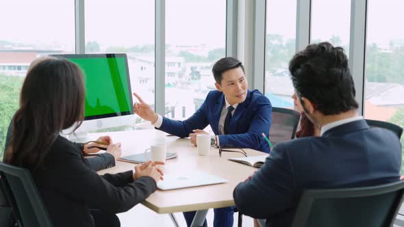 Business People in the Conference Room with Green Screen alt