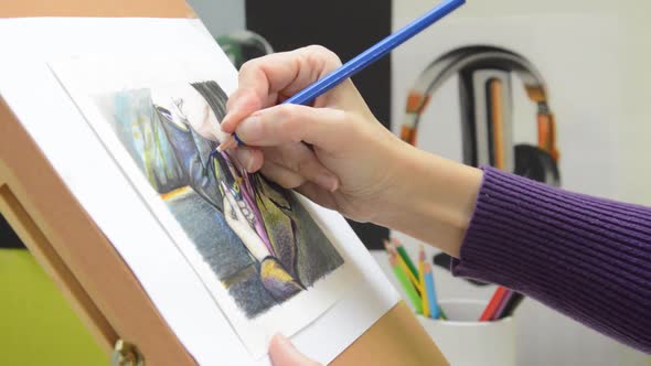 Free Hand Drawing of Woman Figure alt