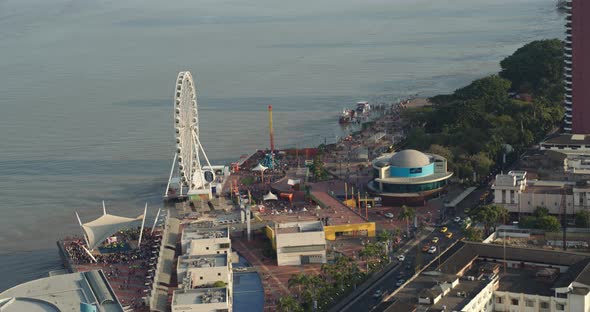 La Perla Ferris Wheel Aerial Travelling In Malecon Guayaquil City Ecuador alt