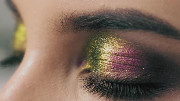 Fashion Eyes Makeup alt