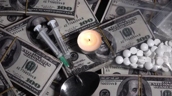 Consuming Drugs Drug Addiction - 4 K alt