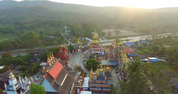 Hindu Architecture In Wat Huay Chaykhao alt