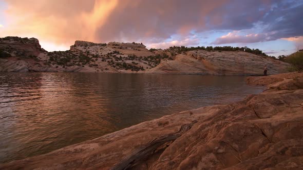Sunset over Red Fleet Reservoir in the Utah desert alt