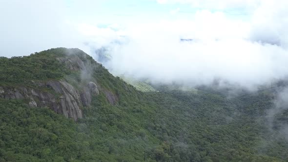 Região montanhosa em Minas Gerais