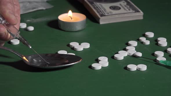 Consuming Drugs Drug Addiction - 4 K alt