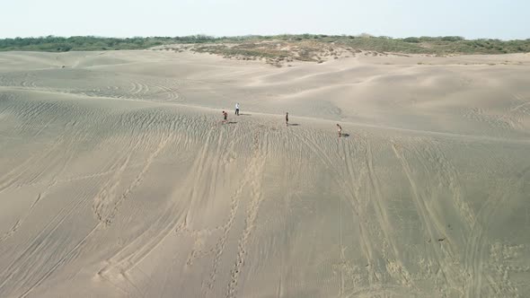 Sandboard in mexican beach of Chachalacas alt