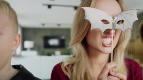 Whole family spending Halloween together alt