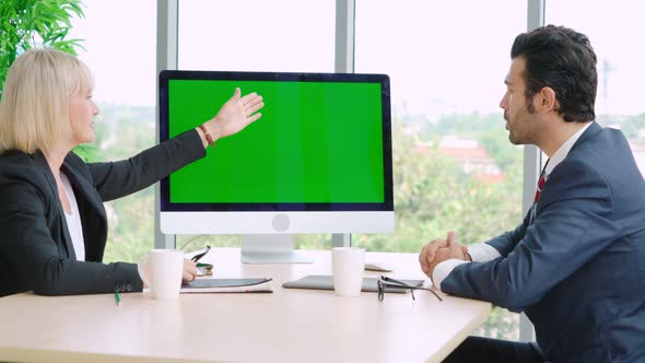 Business People in the Conference Room with Green Screen alt