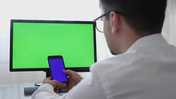 LOS ANGELES CALIFORNIA JUNE 3 2019 Engineer Constructor Designer in Glasses Working on a Personal alt