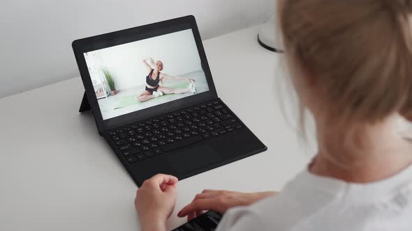 Fitness Couch Home Woman Online Lesson Tutorial alt