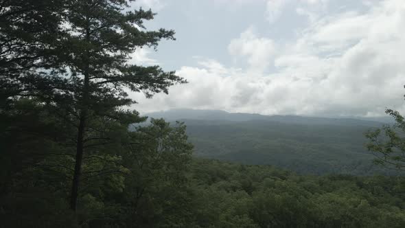 4K Drone Majestic Mountain View alt