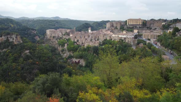 Sorano Medieval Town in Tuscany alt
