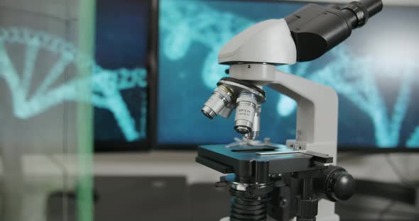 Microscope on the Table alt